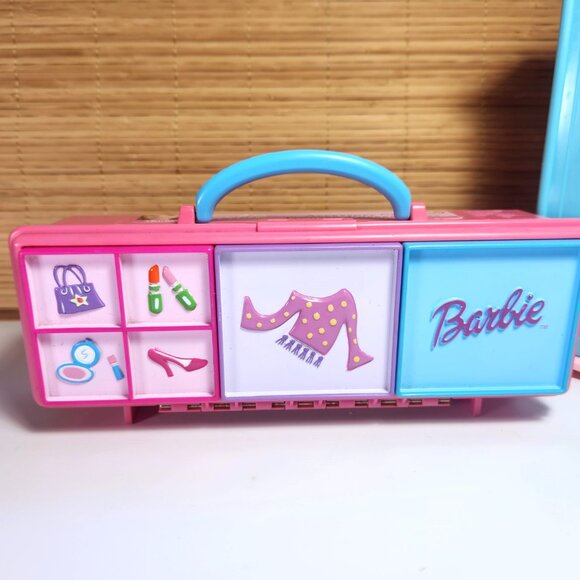Vintage Barbie Doll Accessories Case 1999 Mattel and Wardrobe 2002 - Picture 2 of 12